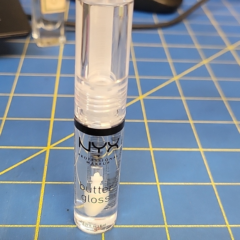 NYX Butter Gloss 8ml - BLG654 Sugar Glass New in Tube